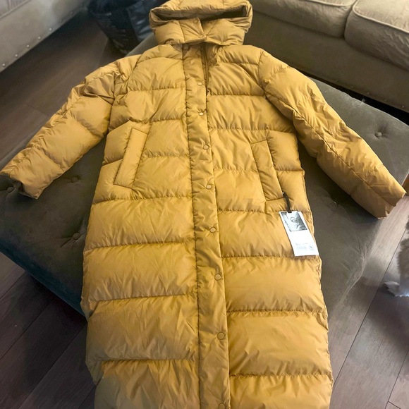 Lululemon rare color size 8 wunder puff long in bold beige - Picture 1 of 8